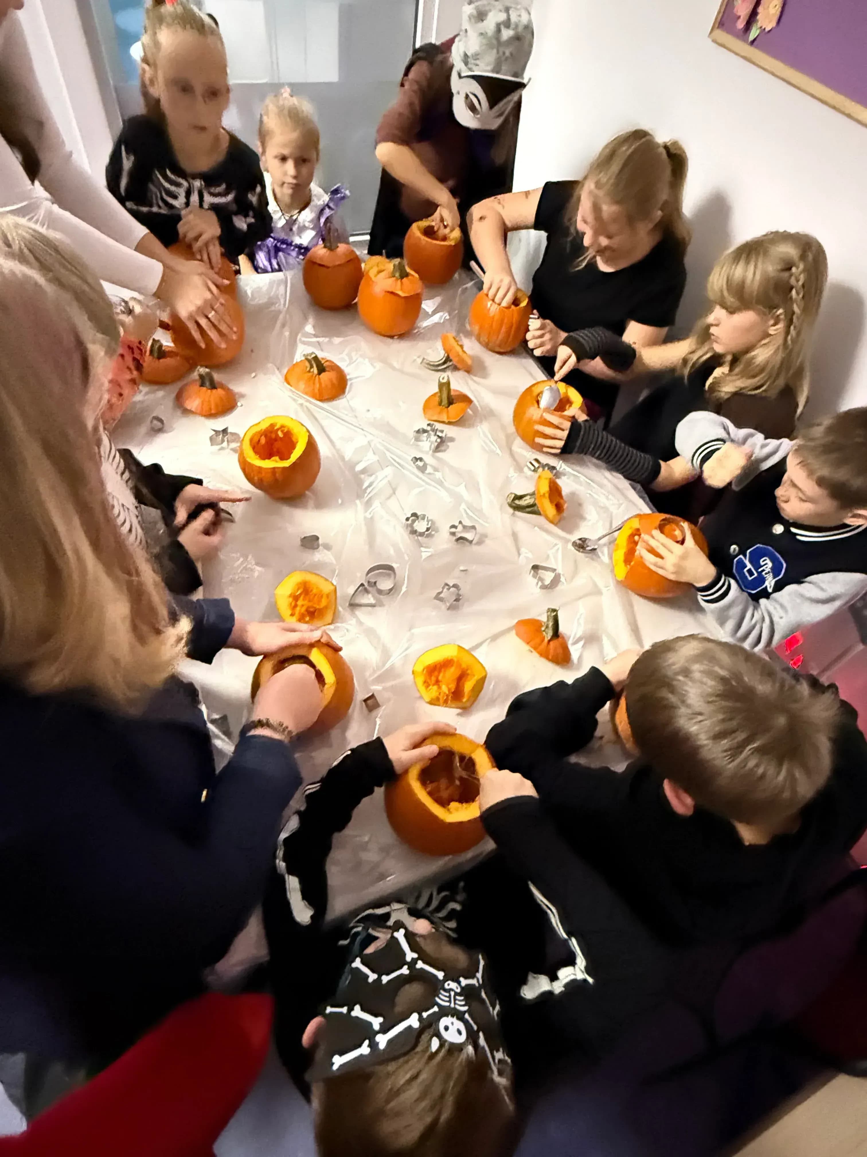 Impreza halloweenowa dla uczniów szkoły angielskiego Inside Out